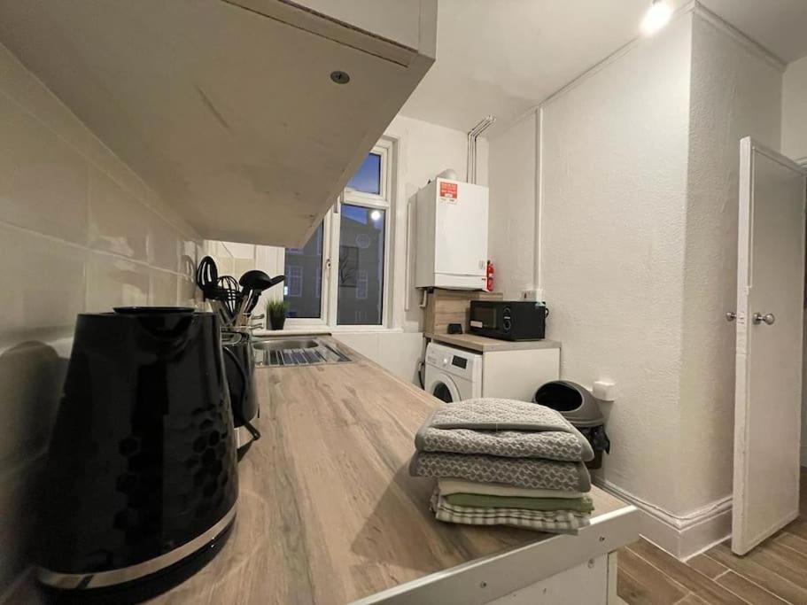 Comfortable 2 Bedroom On Tower Bridge Londres Exterior foto