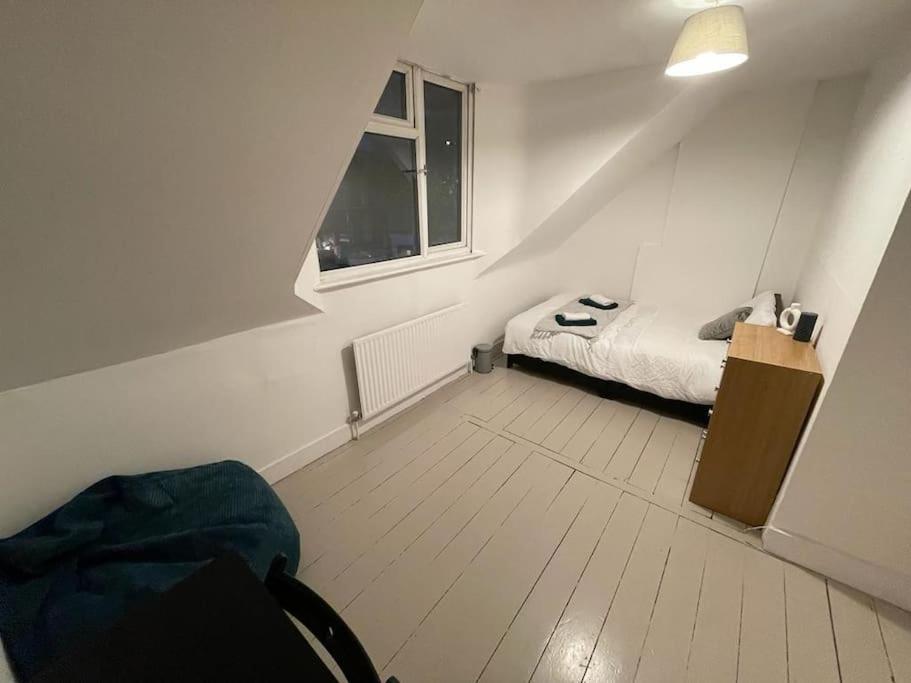 Comfortable 2 Bedroom On Tower Bridge Londres Exterior foto