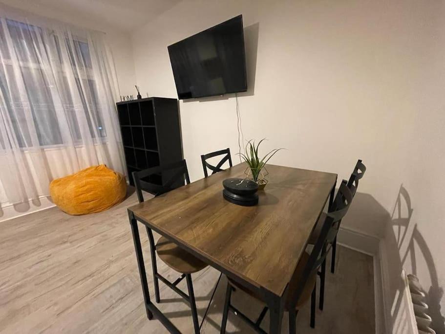 Comfortable 2 Bedroom On Tower Bridge Londres Exterior foto